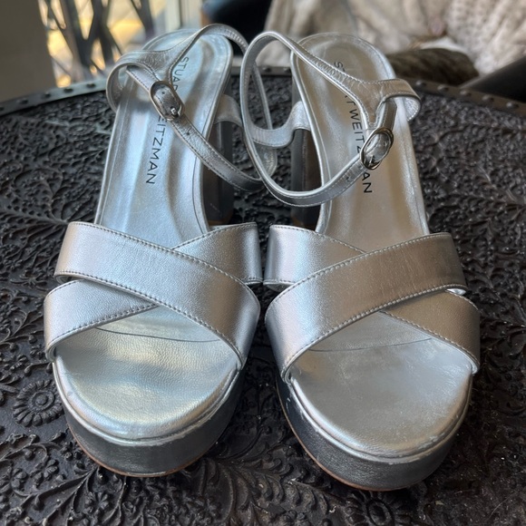 NEW STUART WEITZMAN DAYNA 100MM METALLIC LEATHER PLATFORM SANDALS IN SILVER 7.5 - Picture 8 of 11